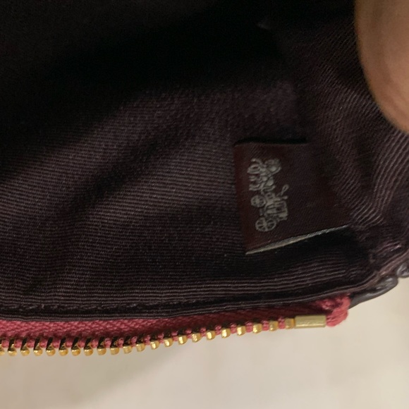 BNWOT Coach Leather Wristlet - Picture 10 of 10